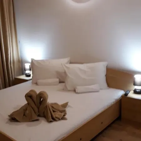 Casa Silvia 게스트하우스 2*